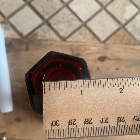 Vintage Avon 1876 Cape Cod Collection Candleholder Set Ruby Red Dark Red Glass - Picture 8 of 9